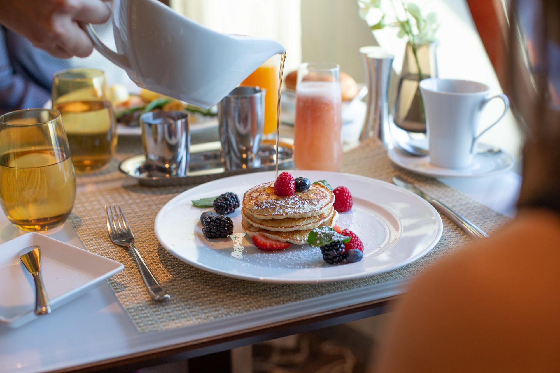 images/Ship photos/Millennium 千禧號/6a_CEL_BY_Luminae_Breakfast_2_edited.jpg